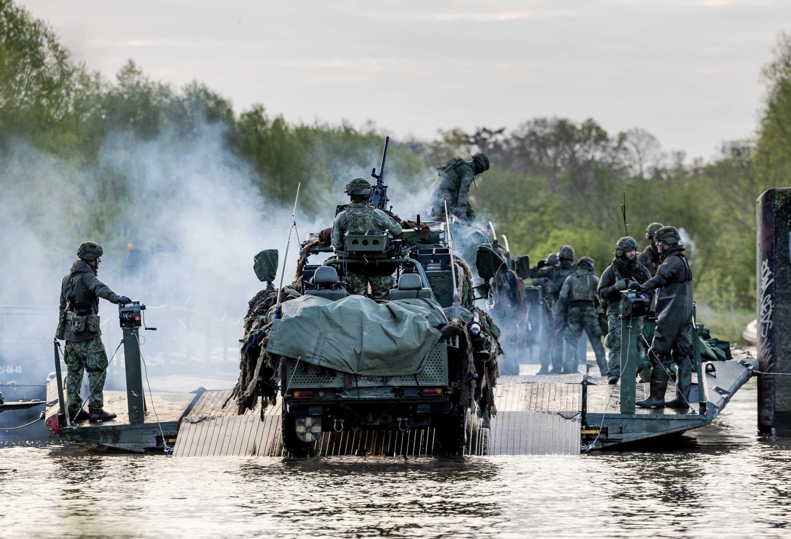 Dobbiamo aumentare la spesa militare, senza ipocrisie inutili