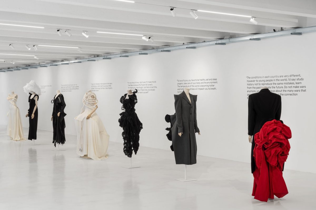 Galleria foto 'Yohji Yamamoto in mostra a Milano' - foto 2