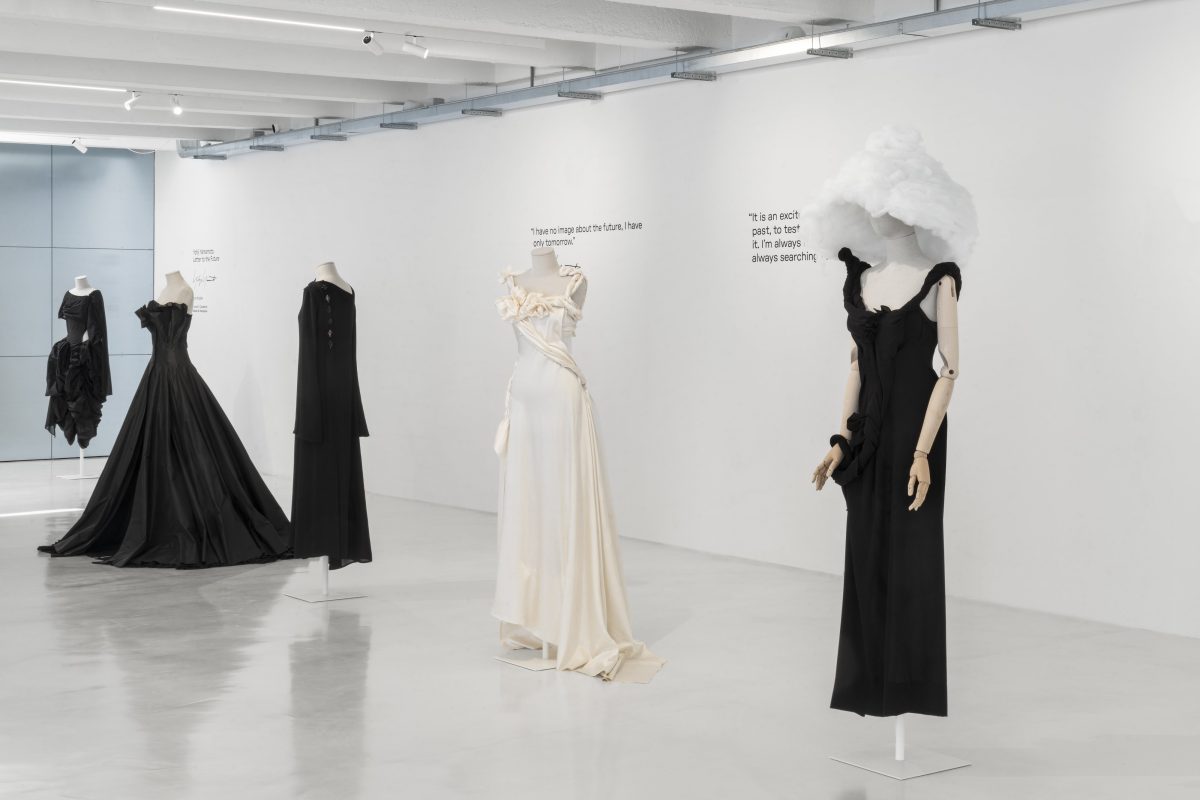 Galleria foto 'Yohji Yamamoto in mostra a Milano' - foto 3