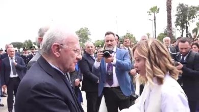 Con il suo «stron..» la Meloni ha zittito De Luca
