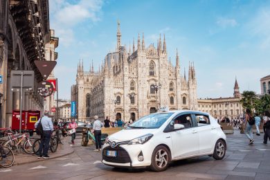 Diario di una giornata di lavoro (da 700 euro) di un Taxi a Milano