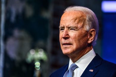 Biden adotta dazi per battere la Cina, ma l’Europa rischia il collasso industriale