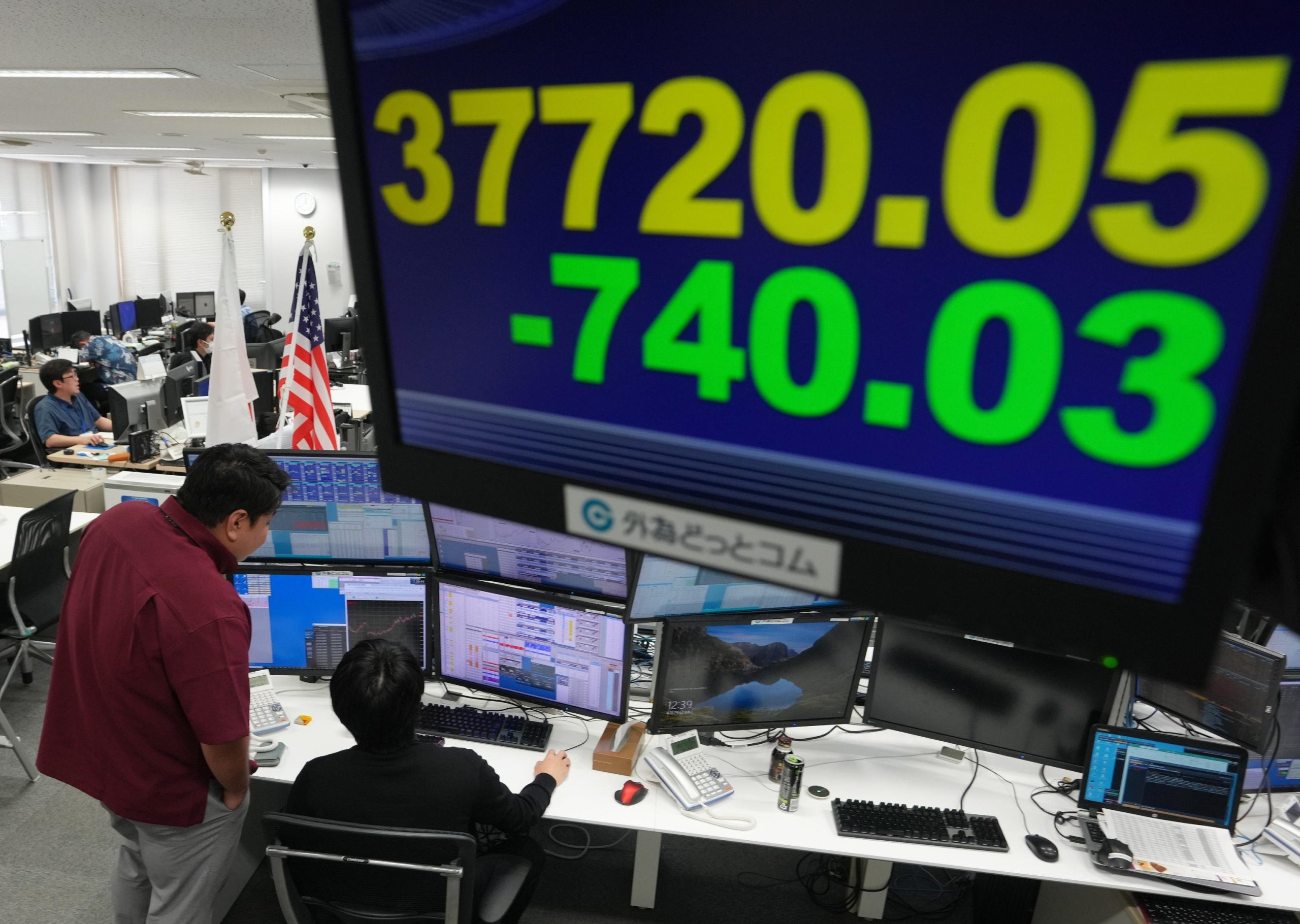 L’offerta netta di azioni in borsa è in negativo: delisting e buybacks