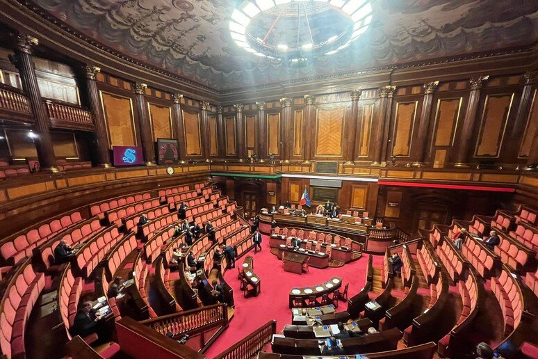 Senato approvato il decreto superbonus con voto di fiducia, forti critiche da Calenda e Renzi Senato approvato il decreto superbonus con voto di fiducia, forti critiche da Calenda e Renzi