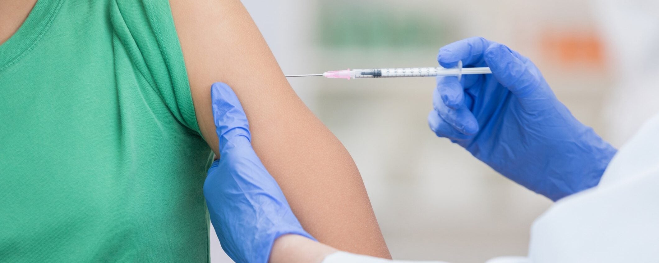 Trump diminuisce i vaccini ai bambini: svolta shock negli Usa