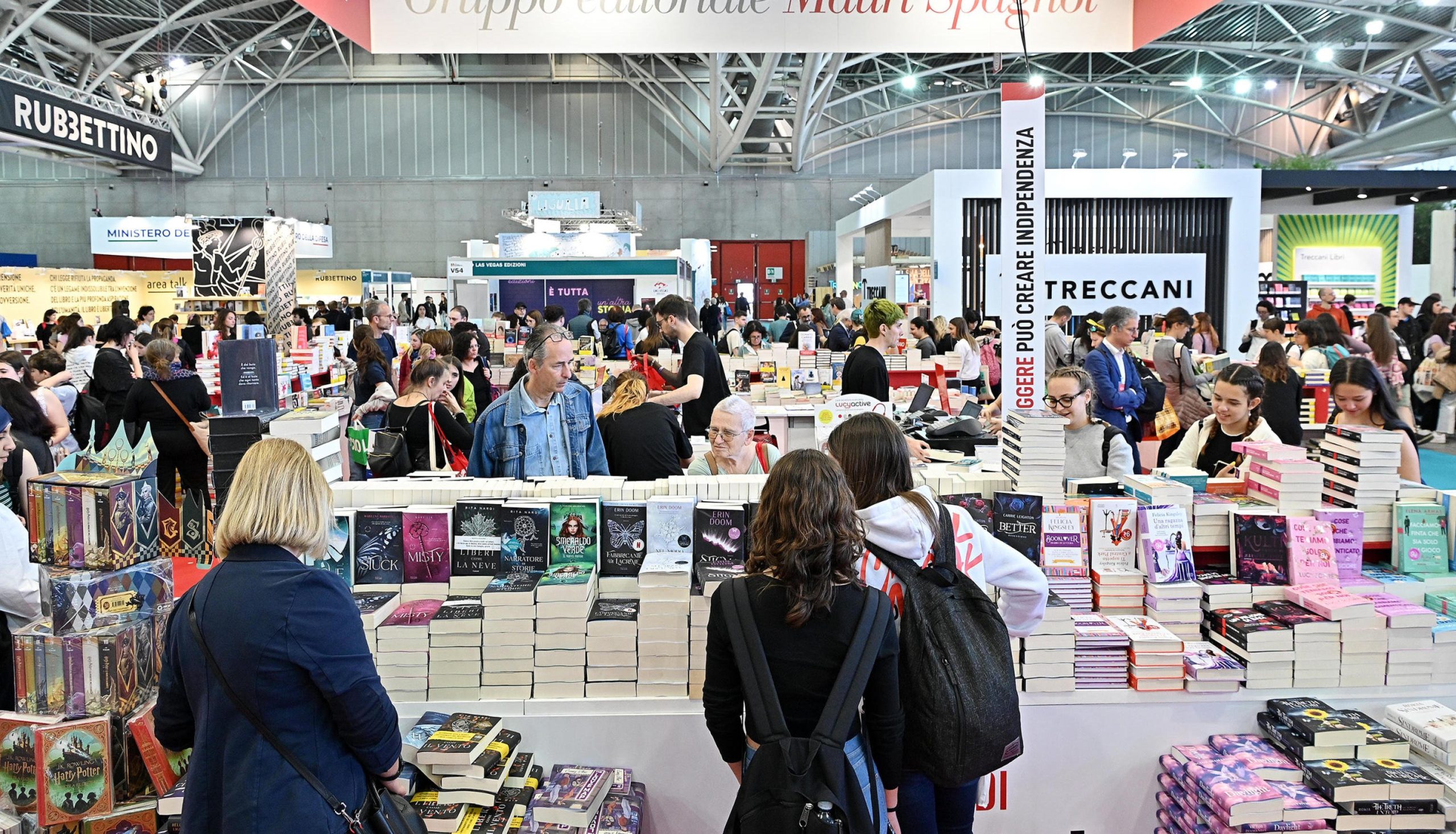 Il successo del Salone del Libro di Torino va oltre i 222mila visitatori e dei tanti giovani