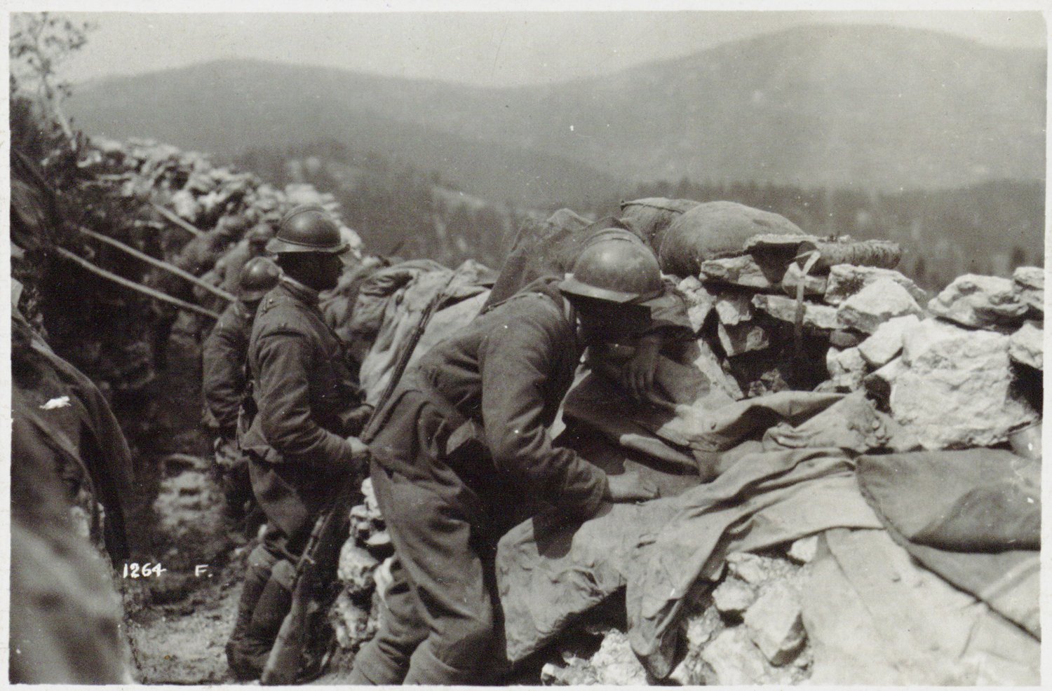 Monte Grappa, sui sentieri del dolore e del riscatto