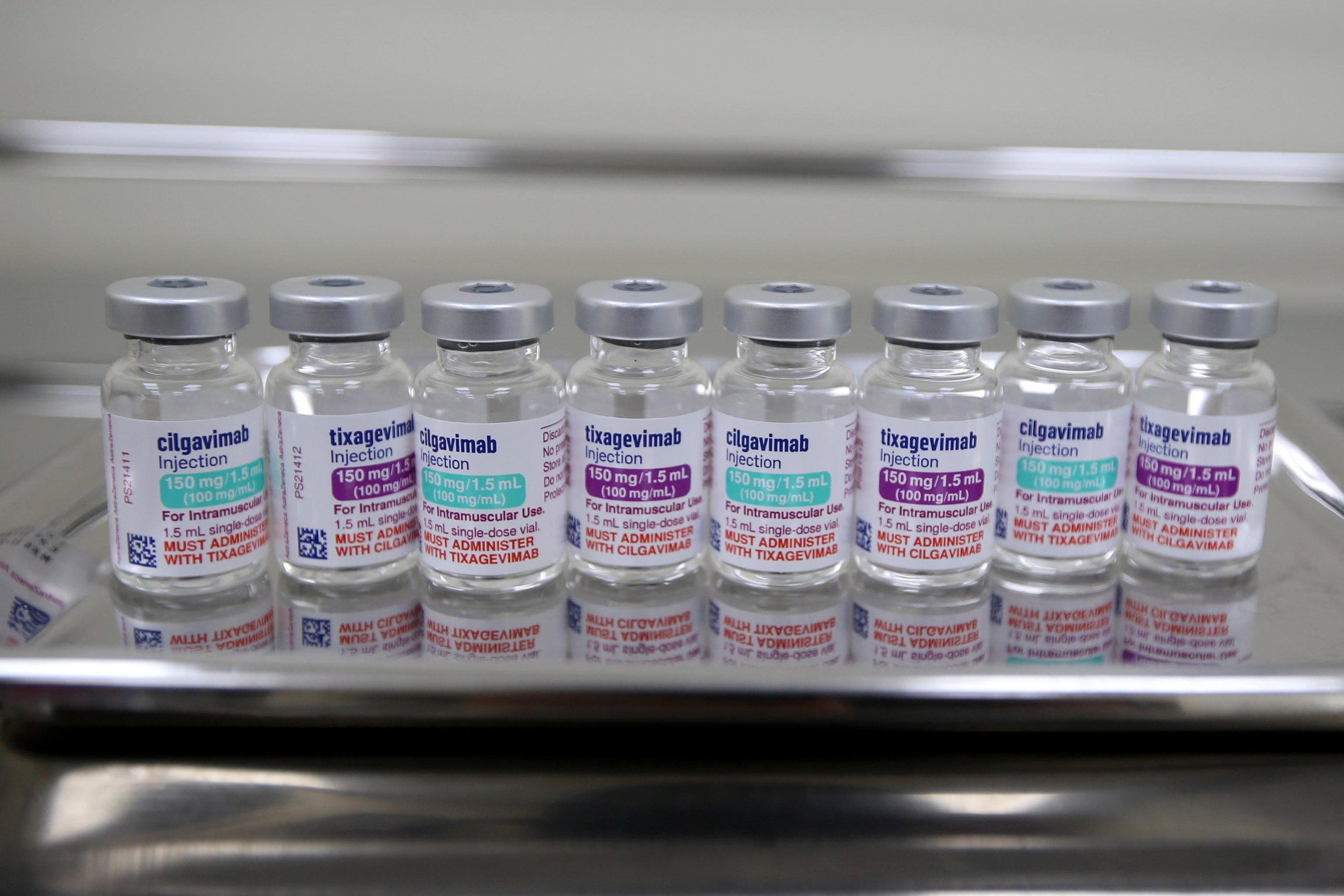 I motivi del ritiro del vaccino contro il Covid di AstraZeneca