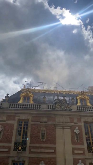 Incendio alla Reggia di Versailles | video