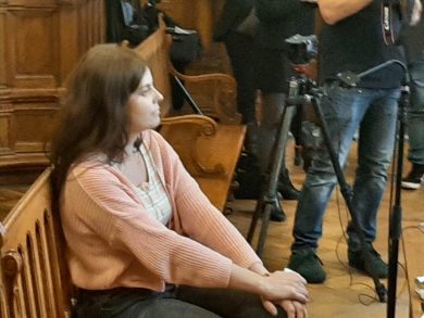 Salis chiede ospitalità ed aiuto allo Stato che ha attaccato per una vita