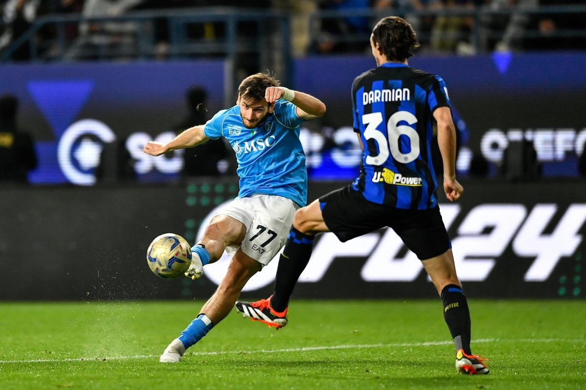 Galleria foto 'Le maglie delle squadre di calcio di serie A. Dove lo stile e il design fanno i conti con il business' - foto 1