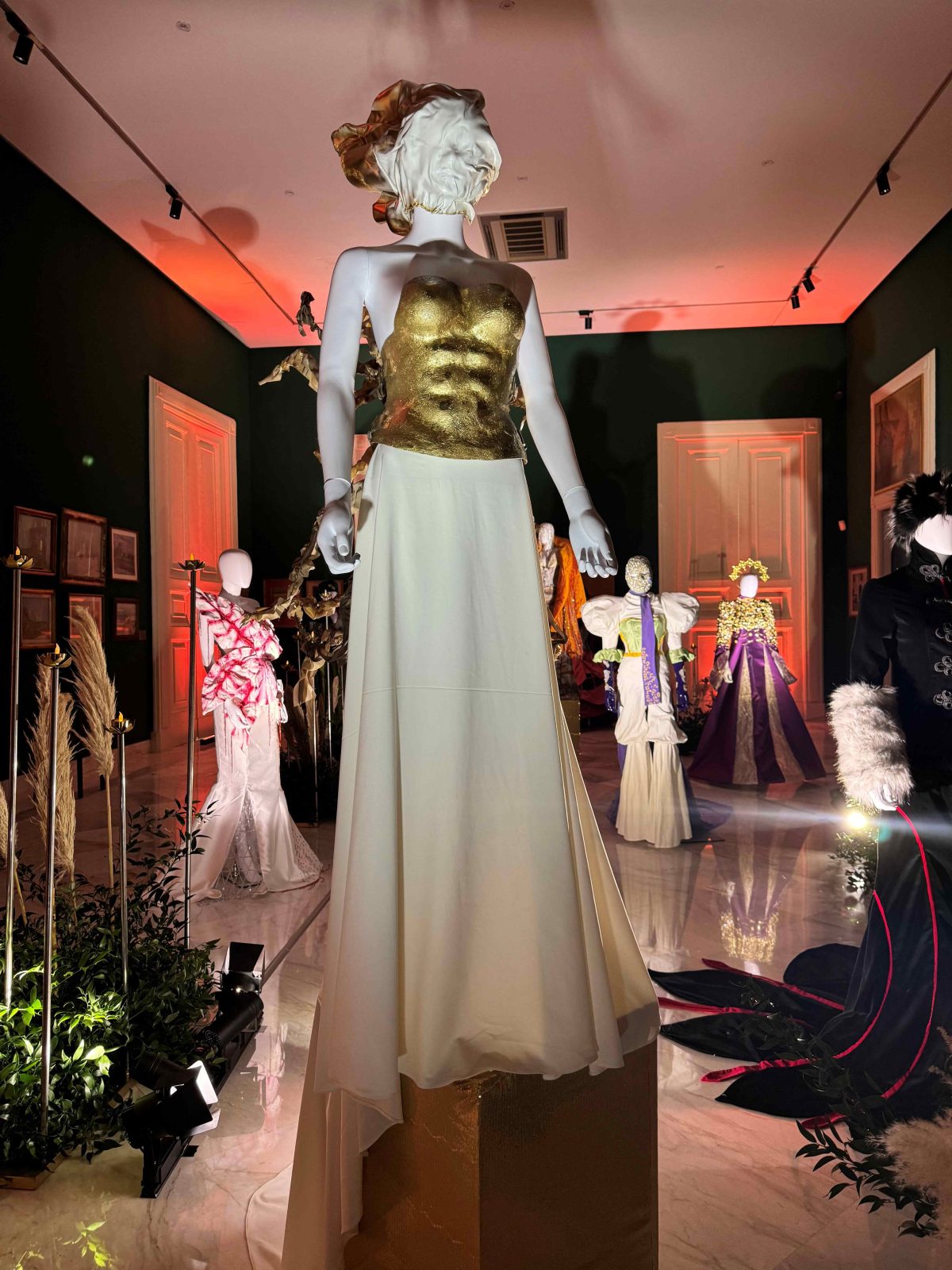 Galleria foto 'Gli studenti dell’IUAD raccontano il fascino dell’esotico in una mostra' - foto 10