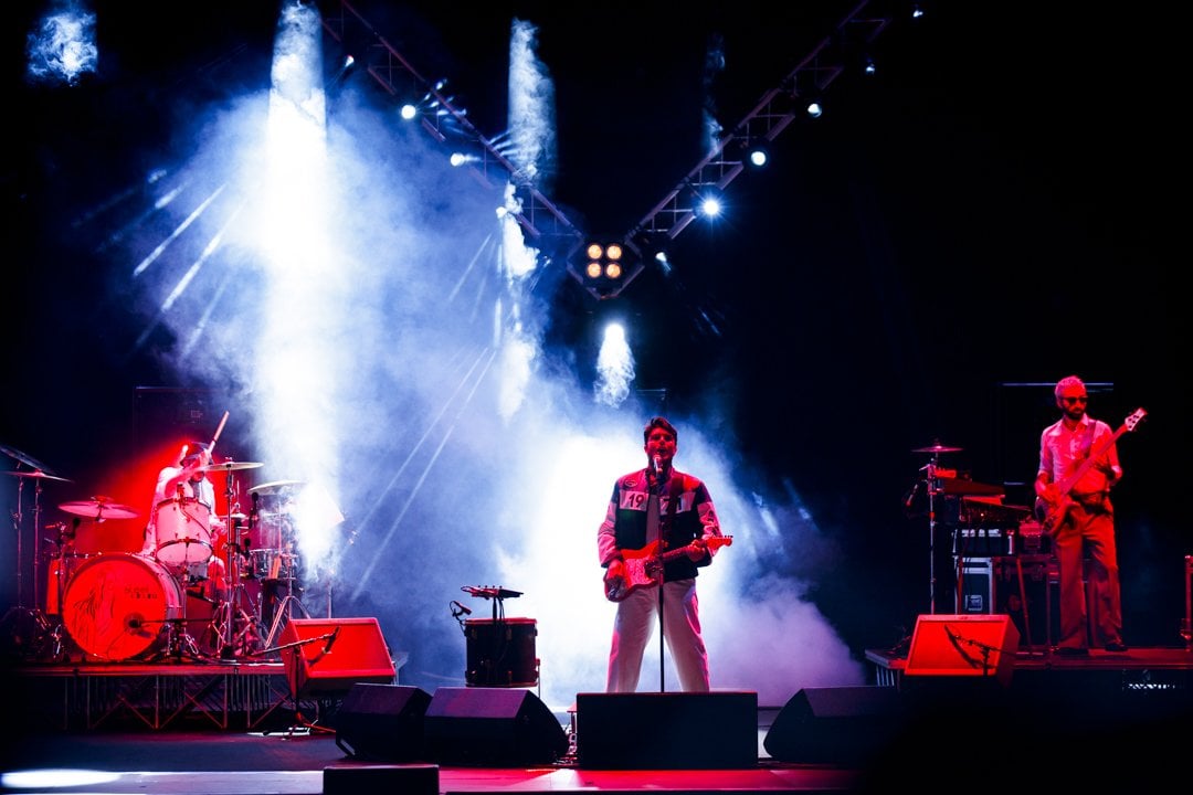 The Kolors dal vivo: il concerto che va da Michael Jackson ai Pink Floyd