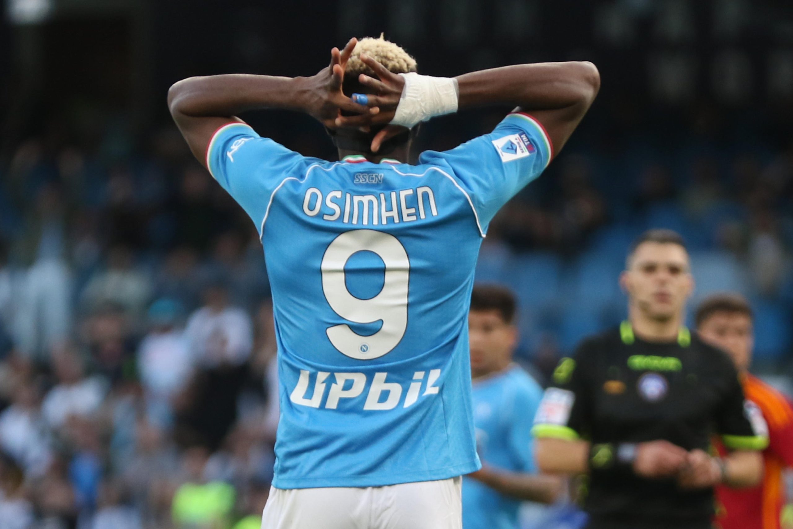 Il Napoli prigioniero di Osimhen e di una clausola che nessuno paga