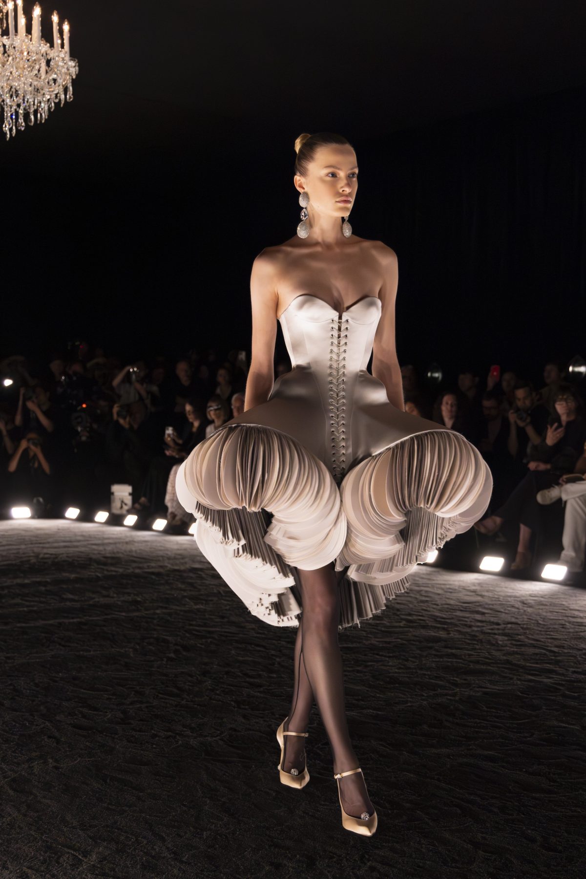 Galleria foto 'La continua rinascita dell’alta moda' - foto 3