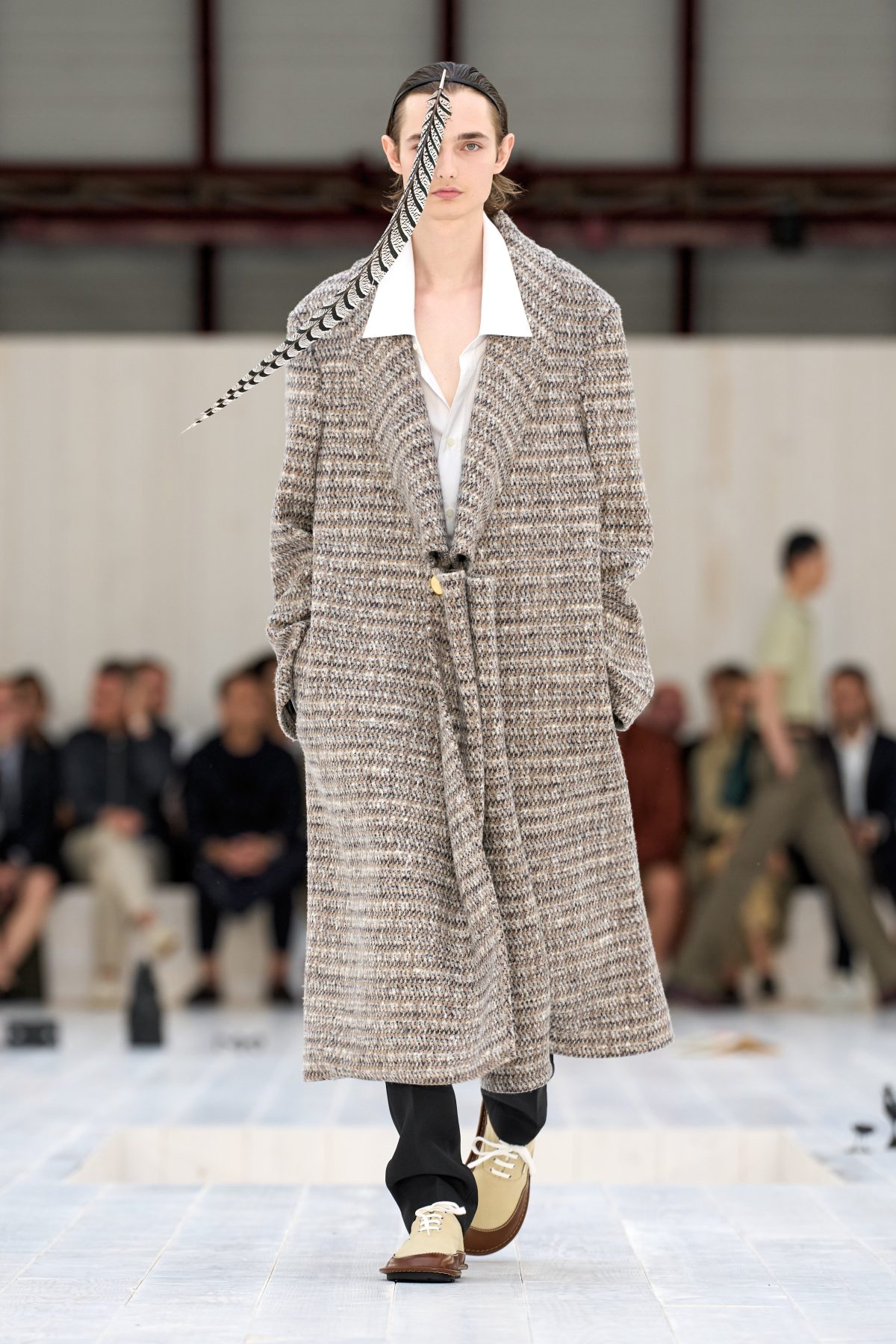 Galleria foto 'Il pragmatismo radicale di Loewe' - foto 11