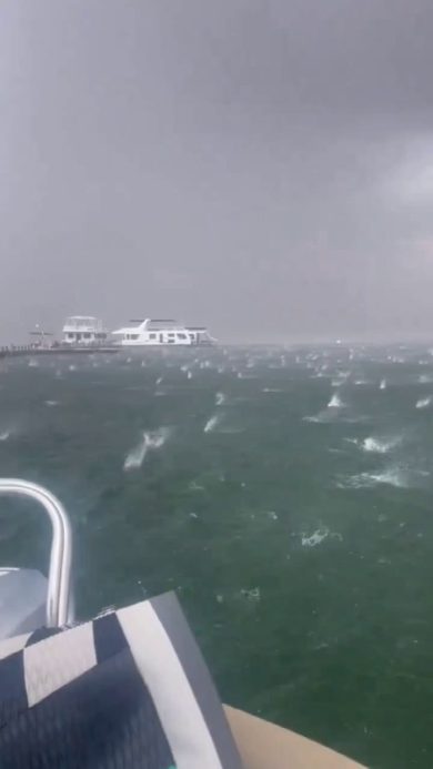 Violenta grandinata nel mezzo del Lago Powell, in Arizona | video