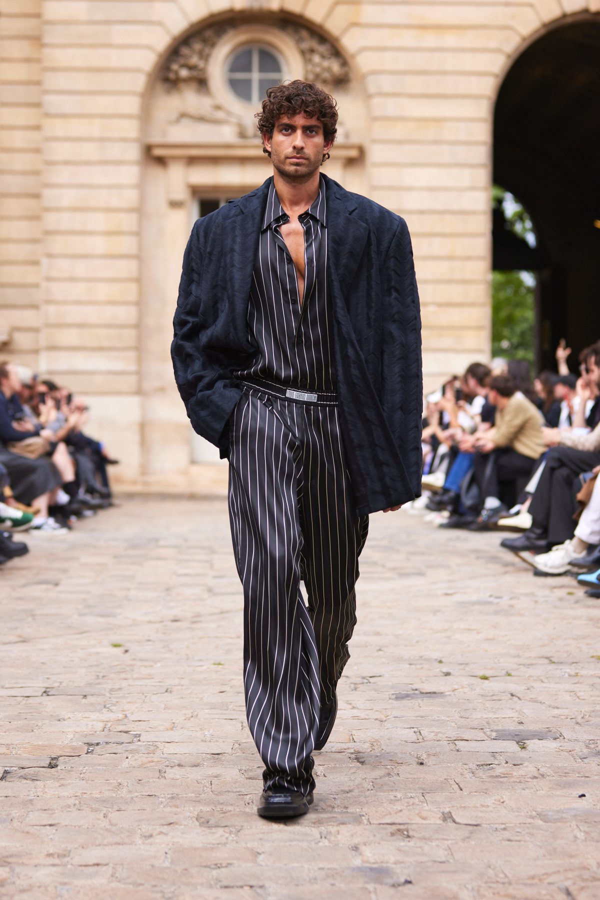 Galleria foto 'Cosa ci ha lasciato la seconda giornata di Paris Fashion Week?' - foto 29