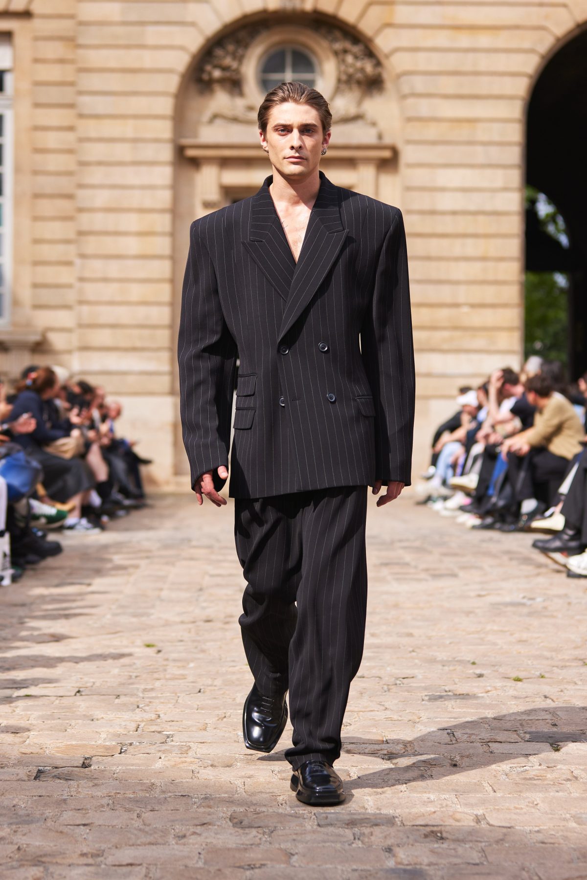 Galleria foto 'Cosa ci ha lasciato la seconda giornata di Paris Fashion Week?' - foto 30