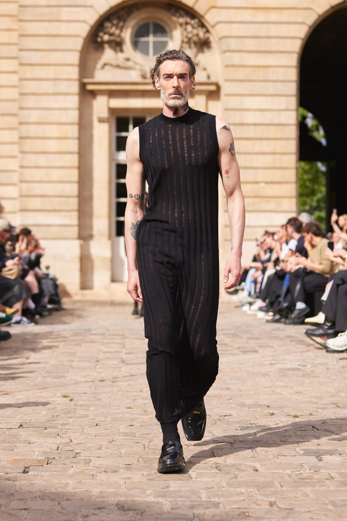 Galleria foto 'Cosa ci ha lasciato la seconda giornata di Paris Fashion Week?' - foto 17