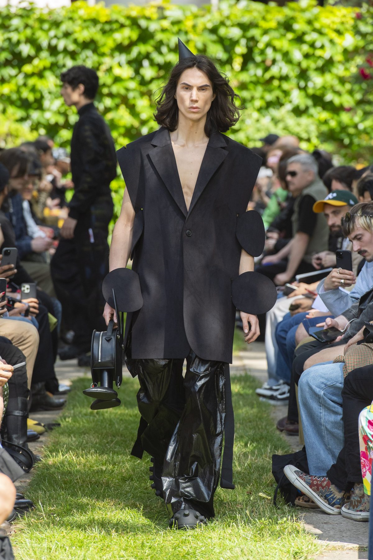 Galleria foto 'Cosa ci ha lasciato la seconda giornata di Paris Fashion Week?' - foto 8