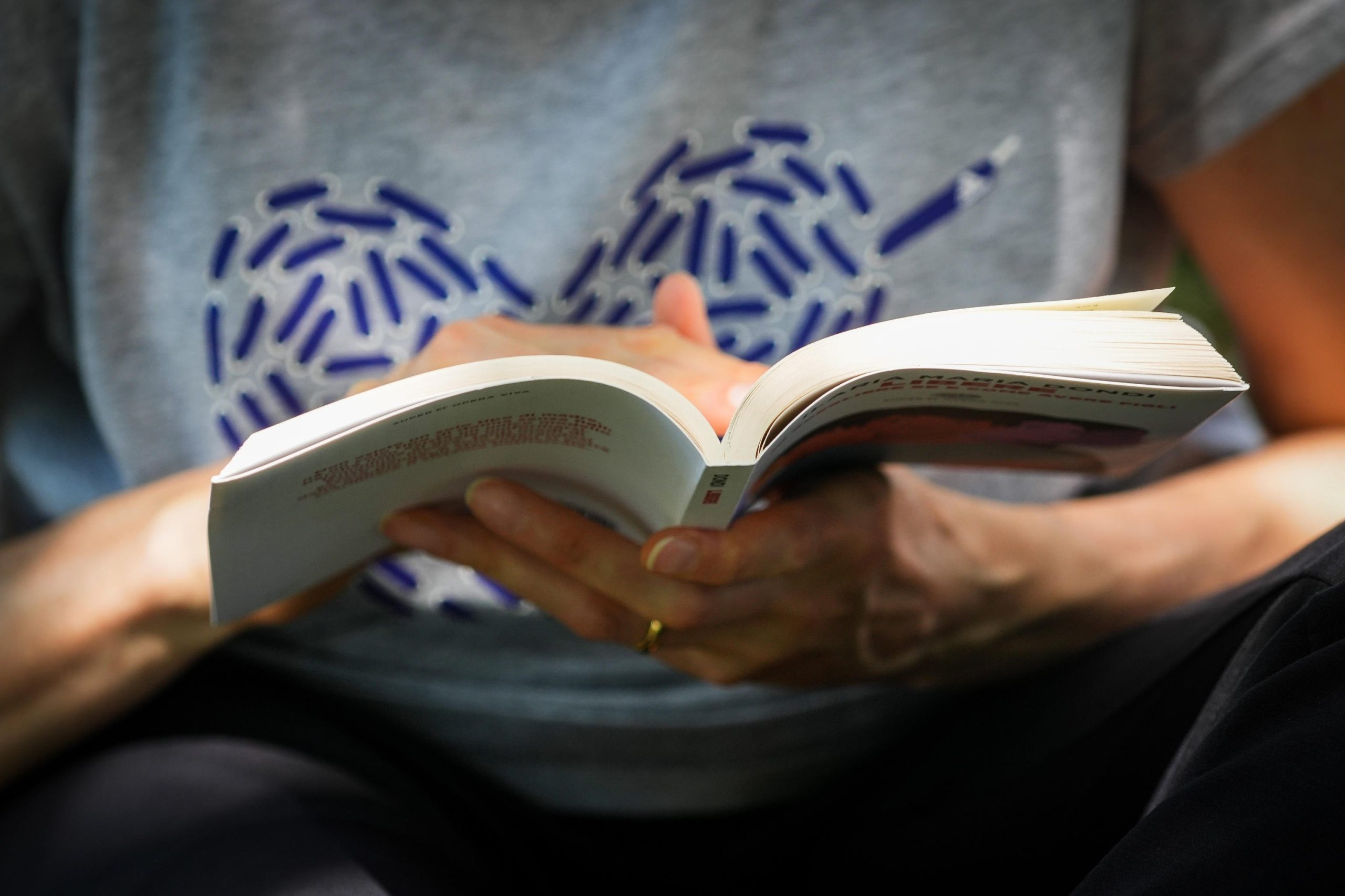 Letture estive imperdibili: cinque Romanzi da portare in spiaggia