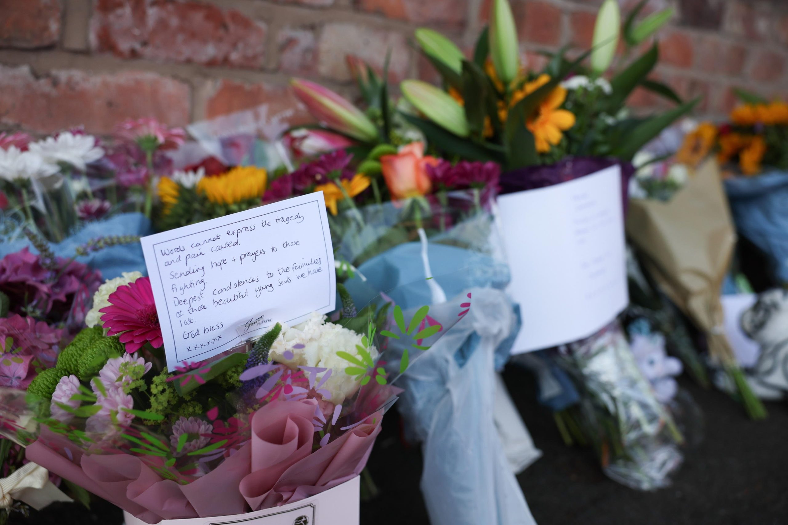 Strage di Southport: morta una terza bambina accoltellata