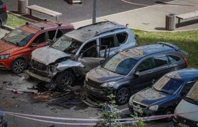 Autobomba a Mosca provoca due feriti, mistero sugli obiettivi