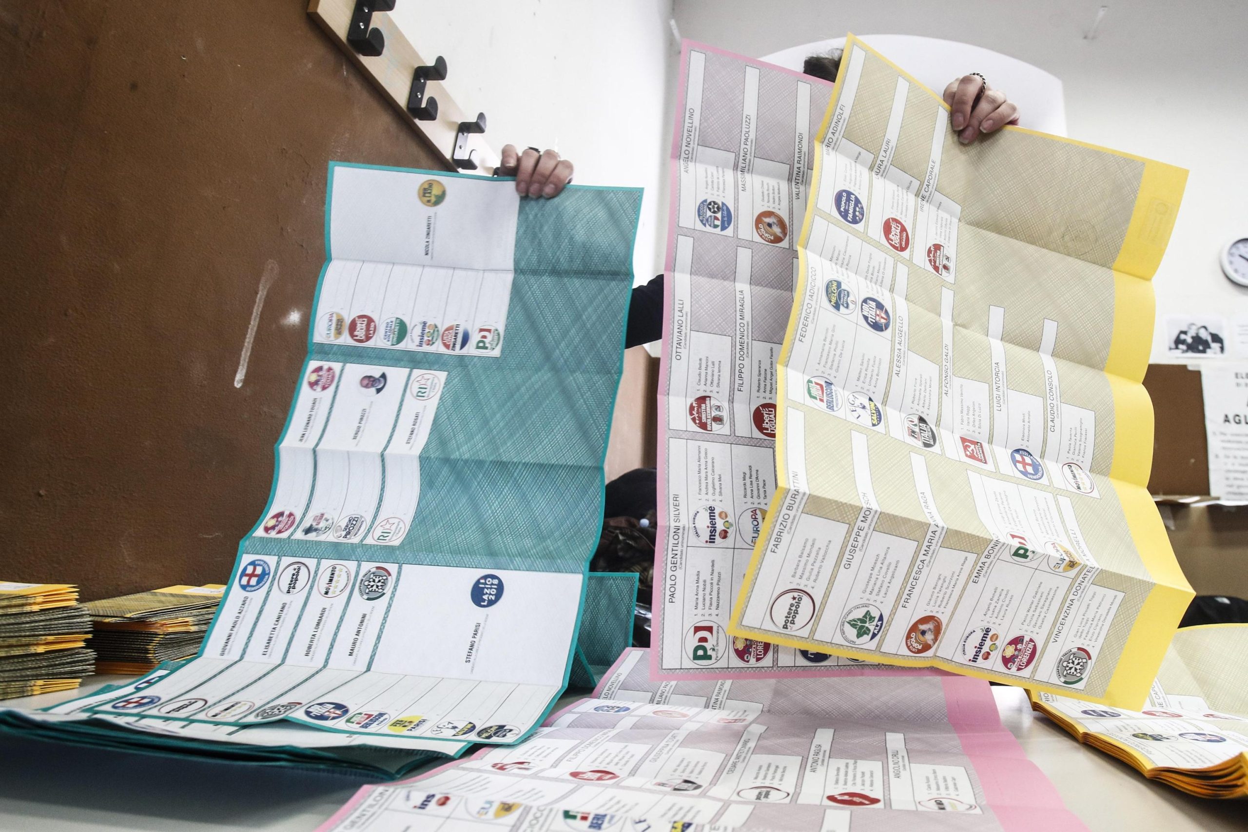 Gli ultimi sondaggi: le intenzioni di voto