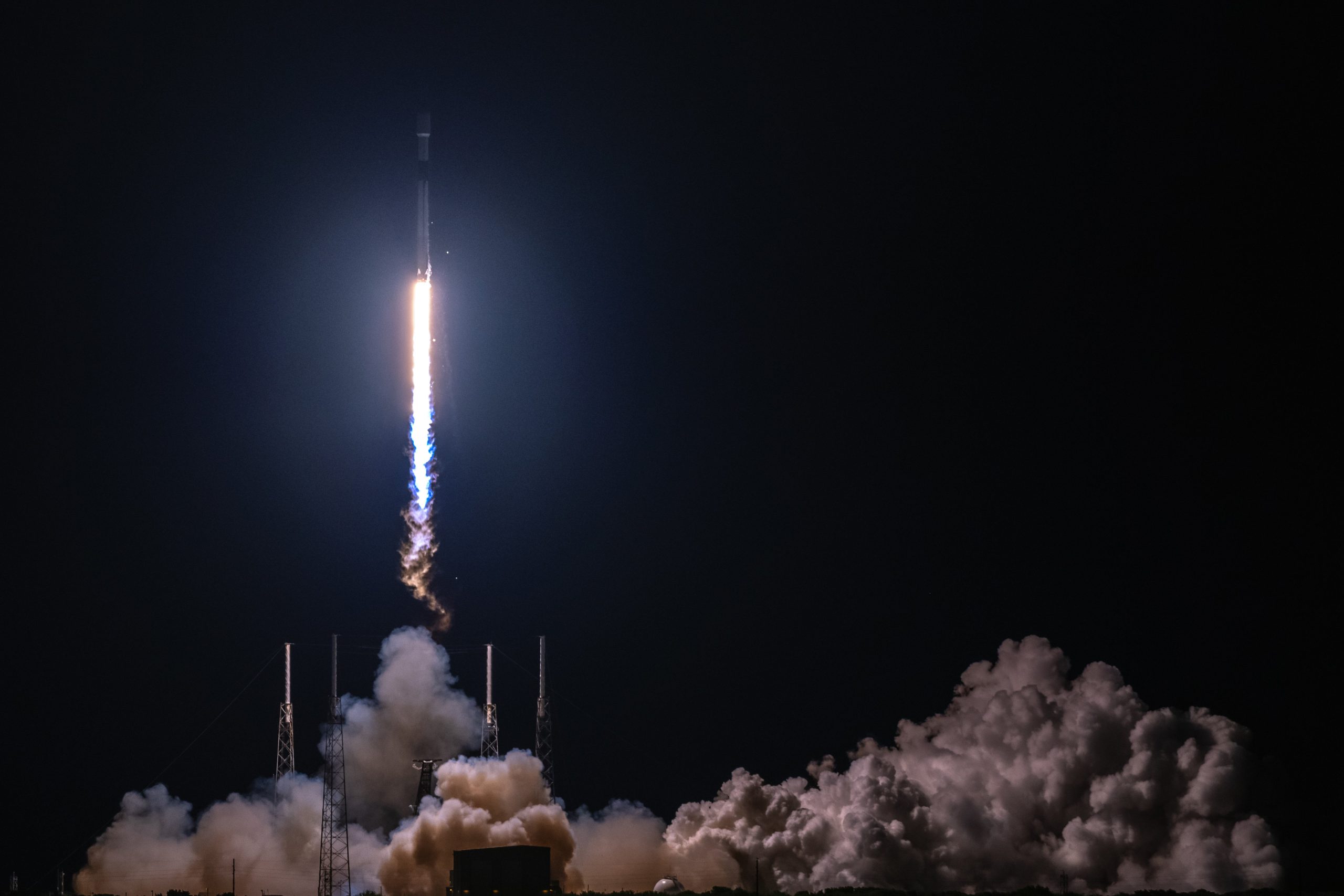 Economia spaziale in aumento: il settore globale valutato a 570 miliardi di dollari