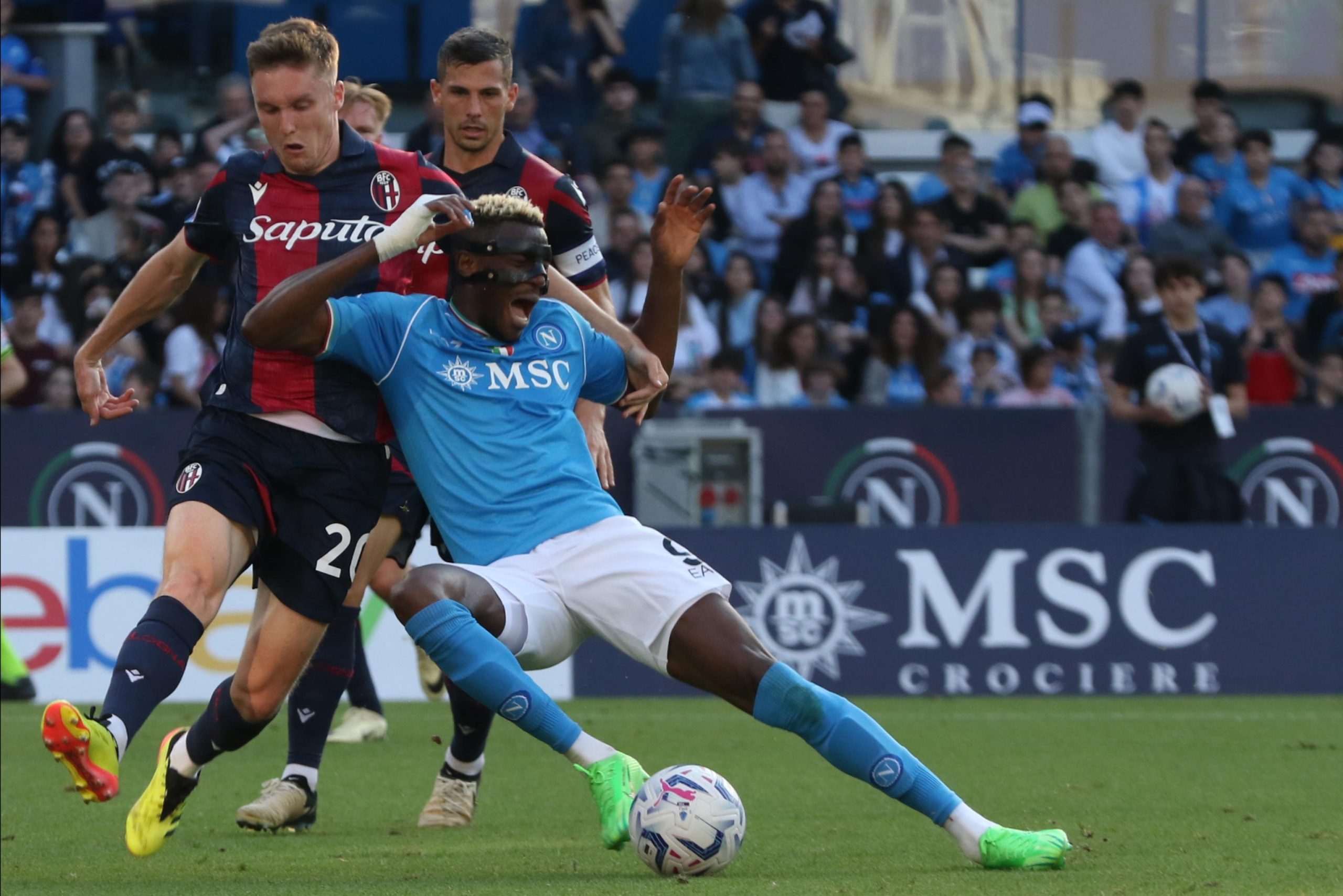 Osimhen, il Napoli aspetta l’offerta del Psg e non farà sconti sulla clausola
