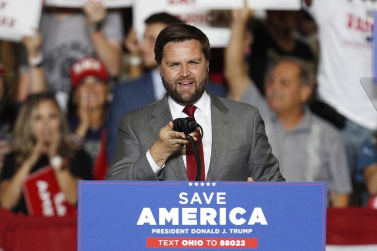 Donald Trump sceglie J.D. Vance come candidato alla Vice Presidenza