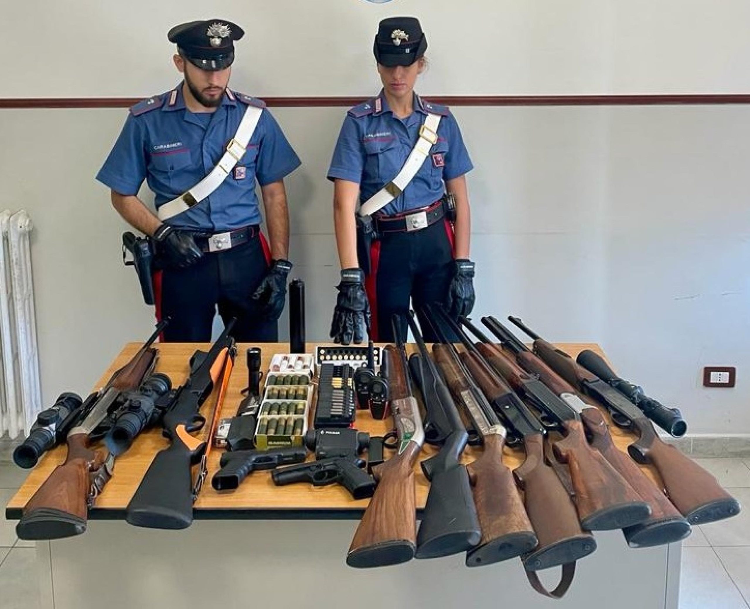 Dark Web e criminalità organizzata: come funziona il florido mercato delle armi in Italia