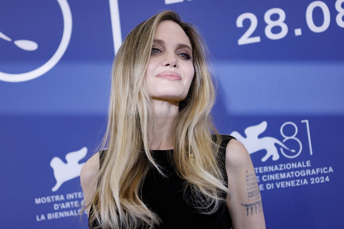 Galleria foto 'Angelina Jolie è la Divina a Venezia: «Con Maria Callas condivido la vulnerabilità»' - foto 1
