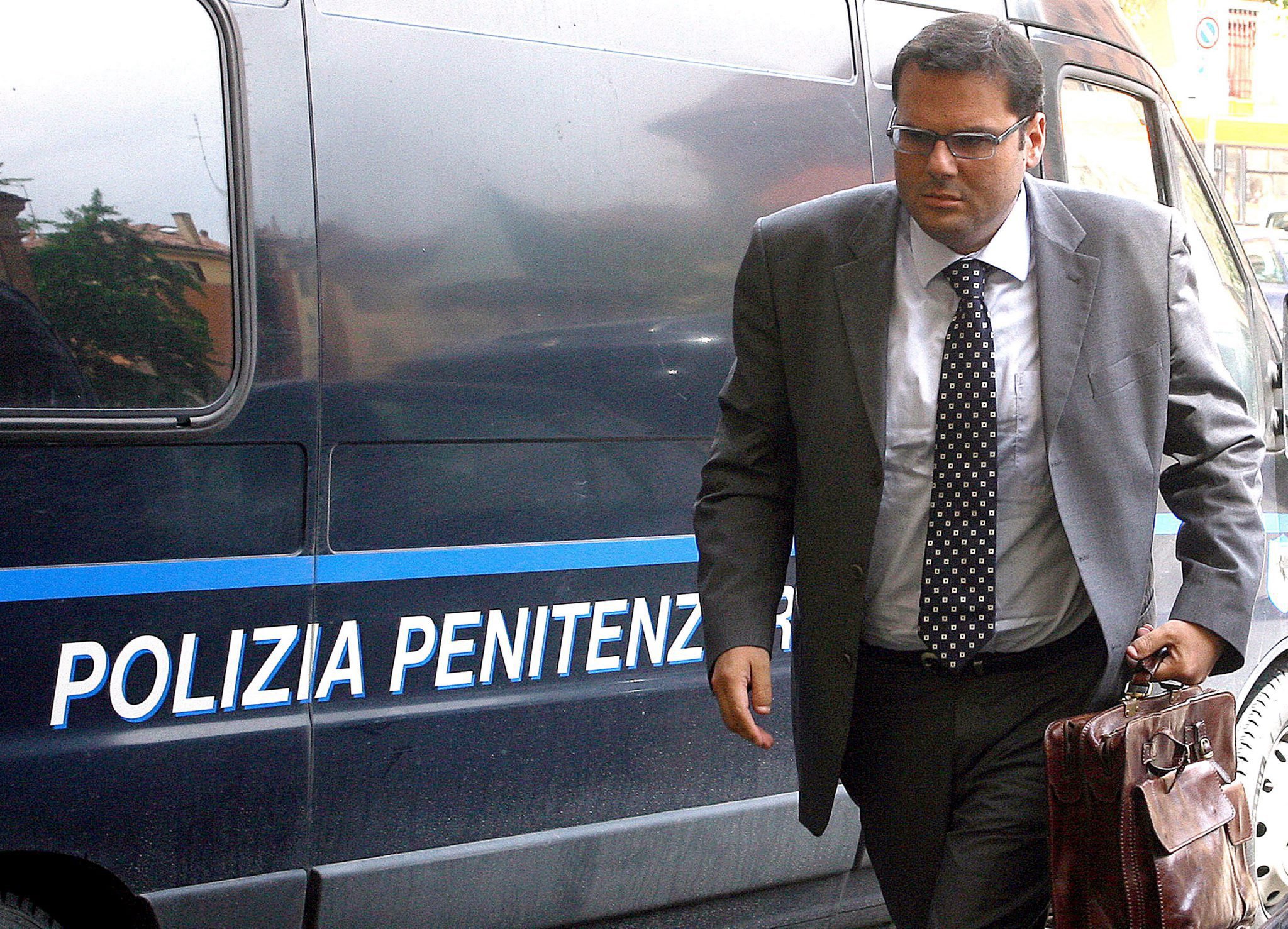 Quegli strani interessi di magistrati per le aste giudiziarie Quegli strani interessi di magistrati per le aste giudiziarie