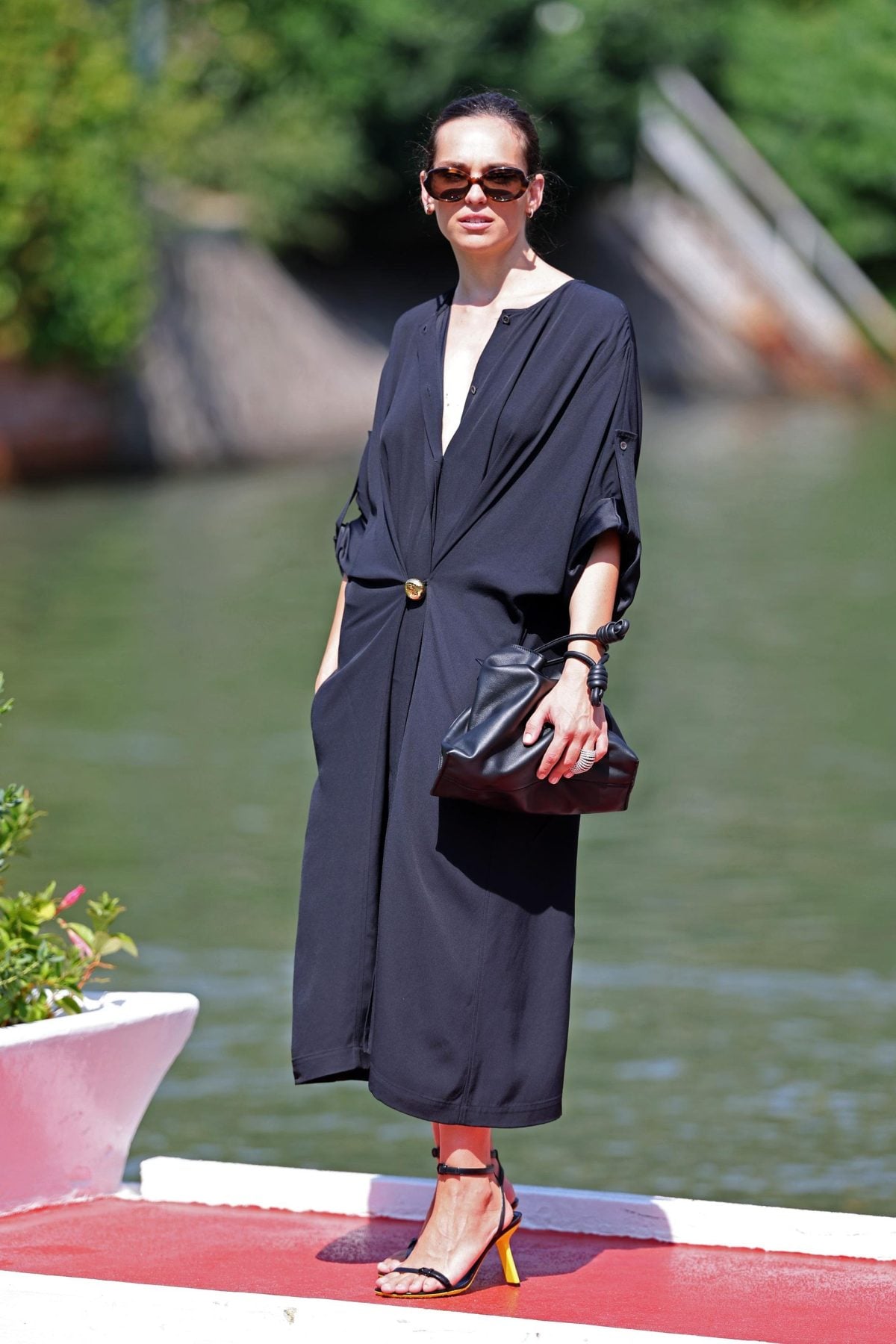 Galleria foto 'Venezia 81: lo sbarco delle celebrity al Lido' - foto 2