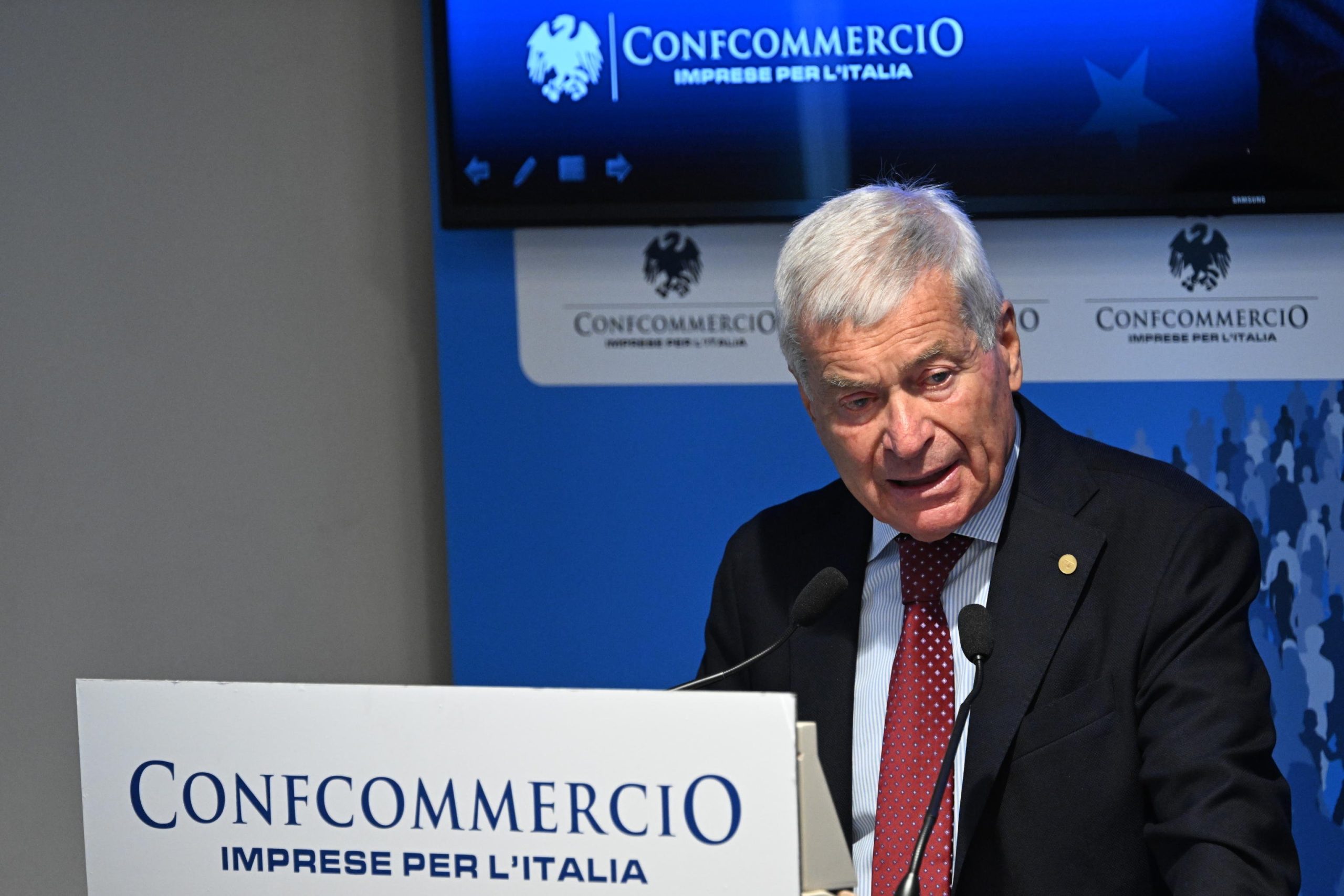 Confcommercio, il peso crescente delle spese obbligate sul bilancio familiare
