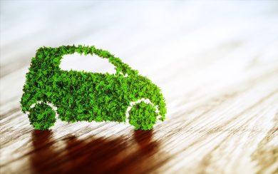 Auto: l’industria frena sui motori elettrici ma aumenta la sicurezza