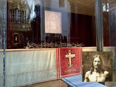 Anche l’Ia «studia» la Sacra Sindone e dà alla luce il (vero) volto di Cristo