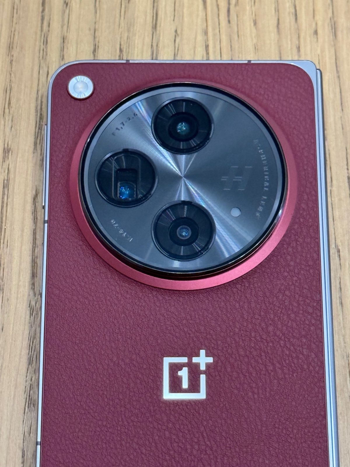 Galleria foto 'OnePlus Open, uno smartphone pieghevole diverso – recensione' - foto 2