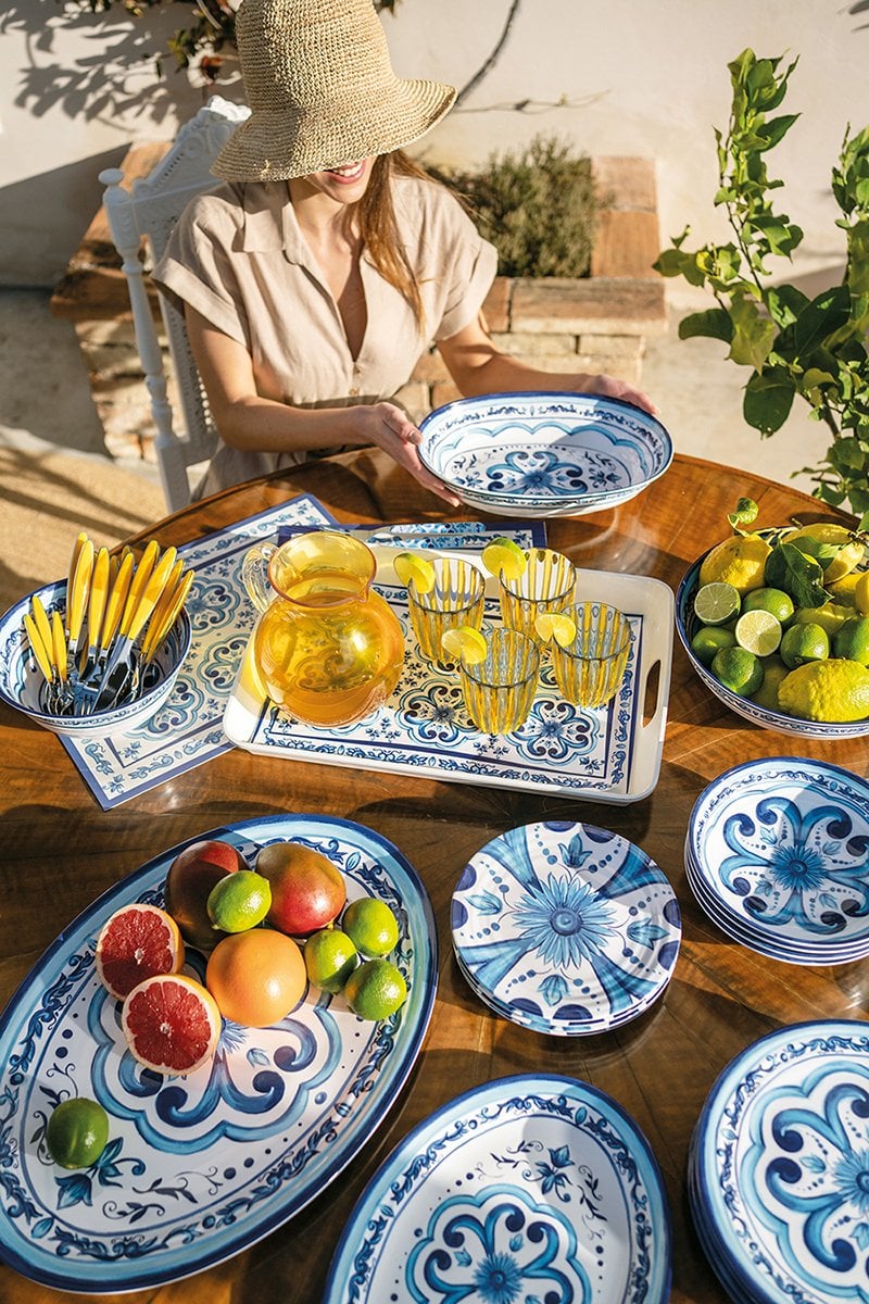 Bon ton e consigli per addobbare  tavola in estate