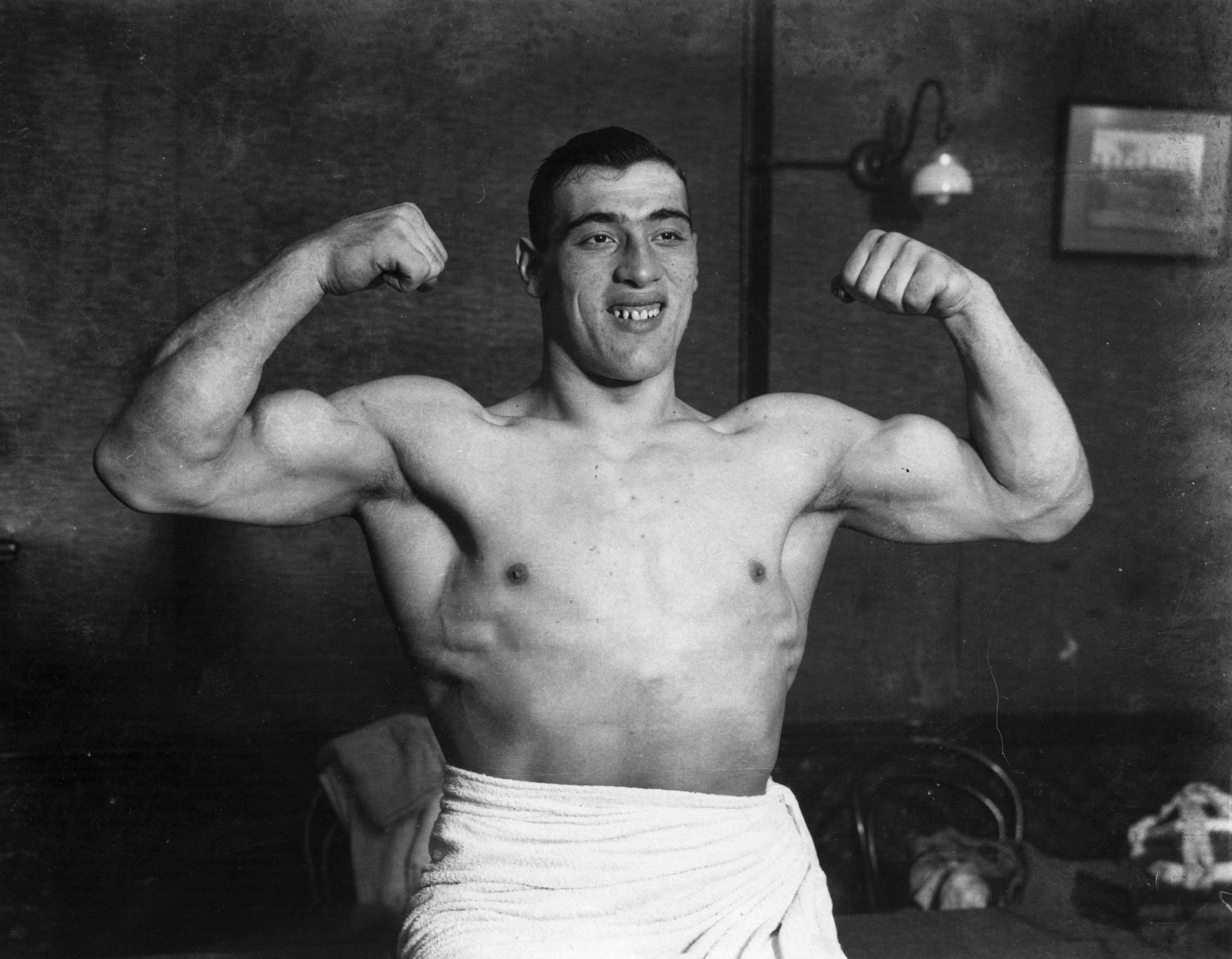 Primo Carnera, il mito usato due volte Primo Carnera, il mito usato due volte