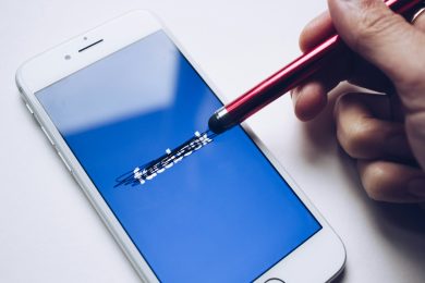 Da Instagram a WhatsApp, tutti i divieti delle app insostituibili