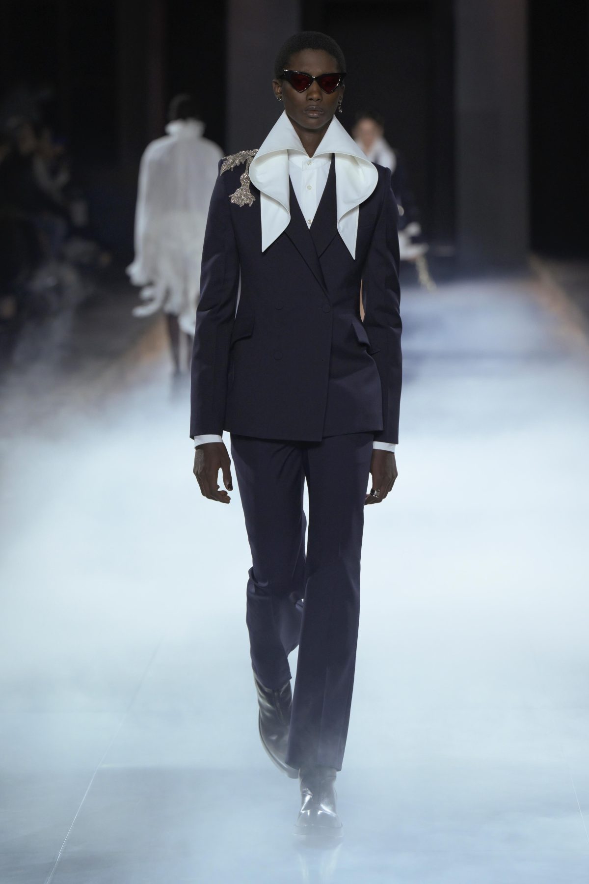 Galleria foto 'Paris Fashion Week: le nuove “Banshee” di Seán McGirr firmate McQueen' - foto 3