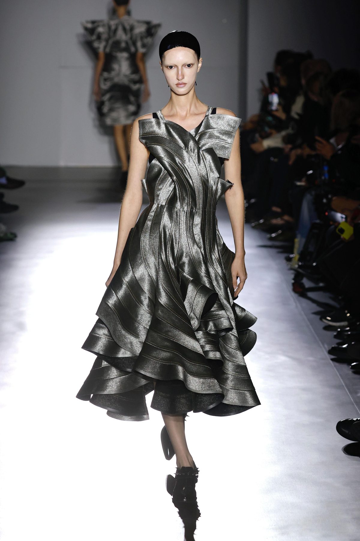 Galleria foto 'Estetica a contrasto nella sesta giornata di Paris Fashion Week' - foto 13