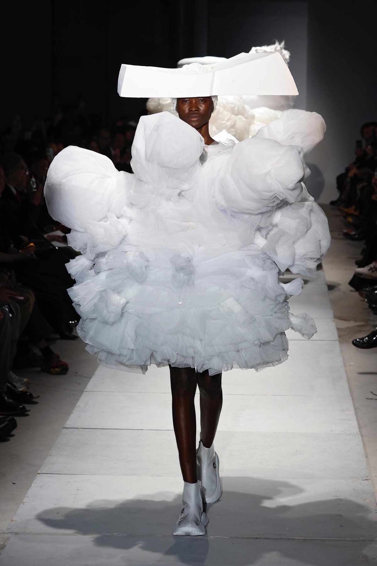 Galleria foto 'Estetica a contrasto nella sesta giornata di Paris Fashion Week' - foto 4