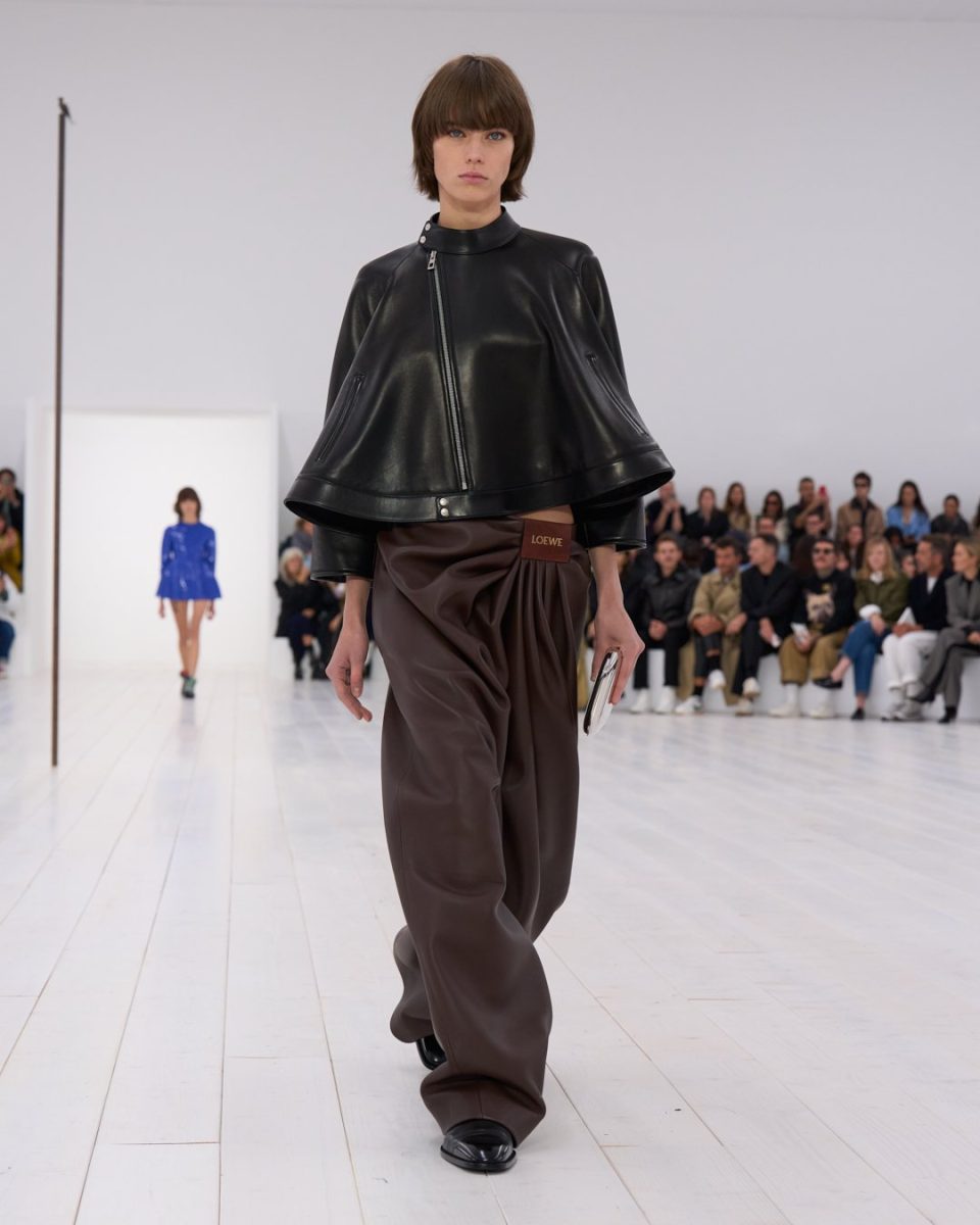 Loewe esplora il rapporto tra moda e arte