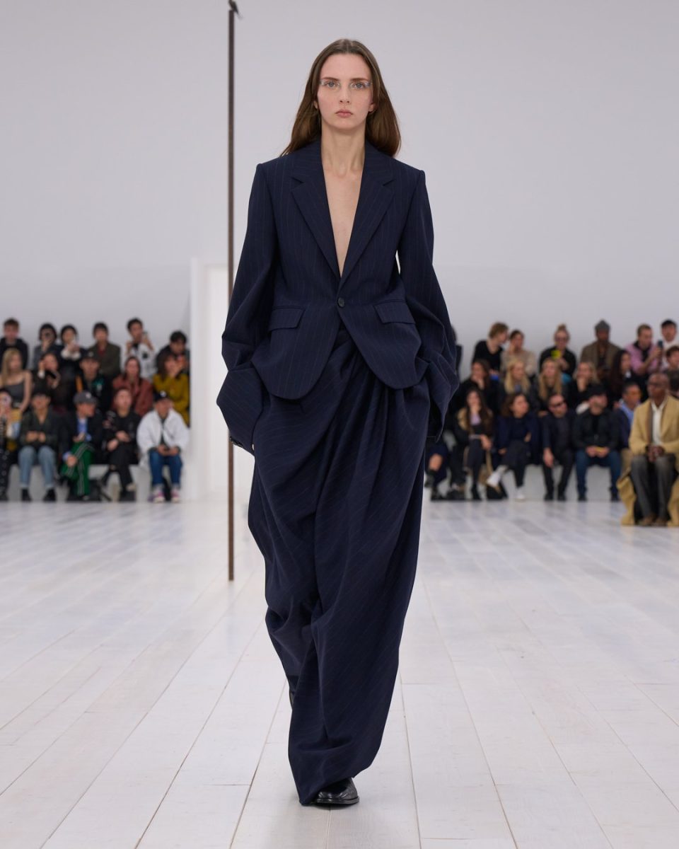 Loewe esplora il rapporto tra moda e arte