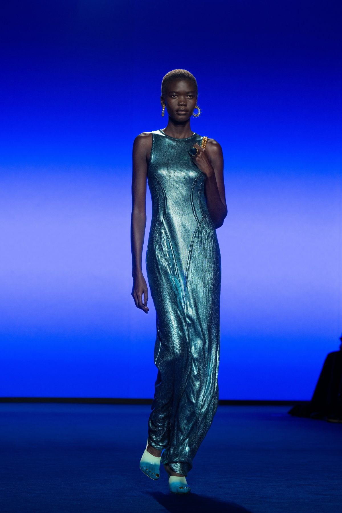 Galleria foto 'Il guardaroba basic di Schiaparelli che sa di couture' - foto 5