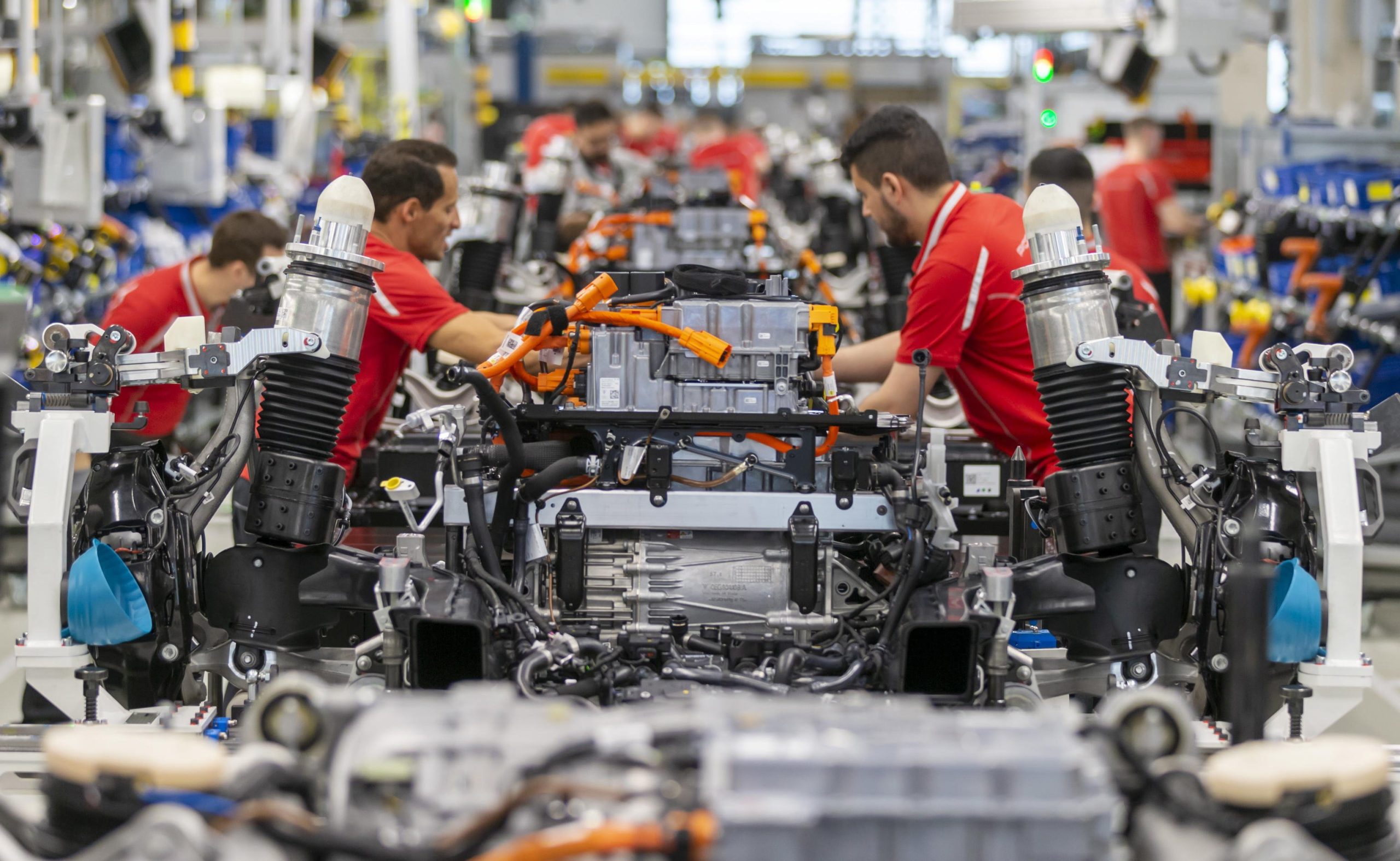 Auto green, il mercato non le vuole. L’Unione Europea invece sì